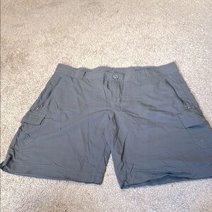 Columbia Women's Gray Shorts